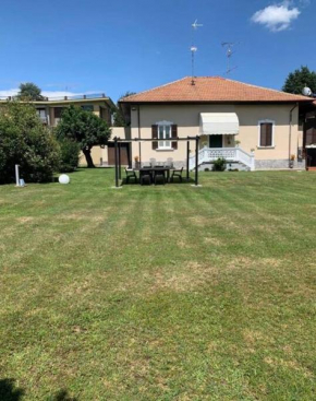 Casa Matilde Accogliente casa immersa nel verde Sesto Calende